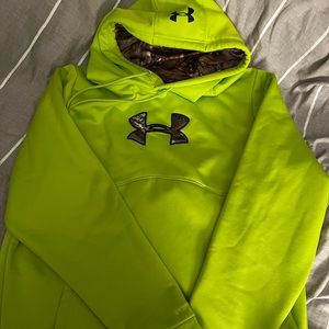 Mens under Armour hoodie. Very bright and comfortable barley never worn